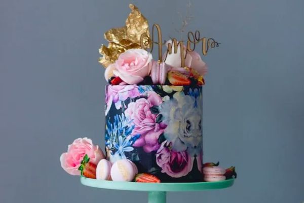 hand-painted-wedding-cake-inspiration-ideal-bride